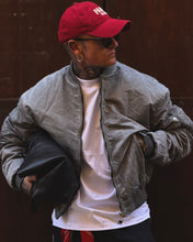 Carica l'immagine nel visualizzatore di Gallery, BOMBER ANNI ‘90 CROPPED LIGHT GREY
