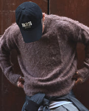 Carica l'immagine nel visualizzatore di Gallery, MAGLIONE BEAR CROPPED CIOCCOLATO
