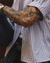 Carica l'immagine nel visualizzatore di Gallery, Camicia Cropped BoxyFit a Bacchetta Sky

