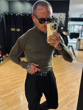 Carica l&#39;immagine nel visualizzatore di Gallery, Maglioncino George Mezzocollo Coffee
