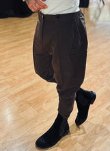 Carica l&#39;immagine nel visualizzatore di Gallery, Panta Inv. LooseFit DoppiaPence Cioccolato
