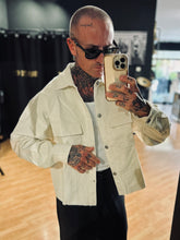 Carica l&#39;immagine nel visualizzatore di Gallery, Jacket Cropped a Costine Off-White
