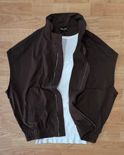 Carica l'immagine nel visualizzatore di Gallery, Smanicato OverSize TessutoTecnico Cioccolato
