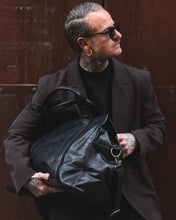 Carica l'immagine nel visualizzatore di Gallery, Bowling Black in Ecopelle
