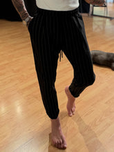 Carica l'immagine nel visualizzatore di Gallery, Pantalaccio LooseFit Rigato Black
