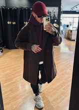 Carica l&#39;immagine nel visualizzatore di Gallery, Cappotto OverSize DoppioPetto Cioccolato
