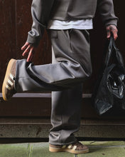 Carica l'immagine nel visualizzatore di Gallery, Tuta TessutoTecnico SuperBoxyFit Grey
