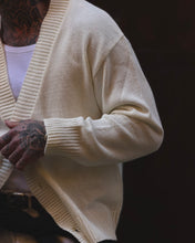 Carica l'immagine nel visualizzatore di Gallery, Cardigan SemiCropped in Filo Off-White
