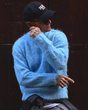 Carica l'immagine nel visualizzatore di Gallery, MAGLIONE BEAR CROPPED BABYBLUE
