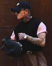 Carica l'immagine nel visualizzatore di Gallery, Gilet in Filo SemiOverSize Black
