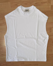 Carica l'immagine nel visualizzatore di Gallery, T-Shirt Smanicata Cropped BoxyFit Off-White
