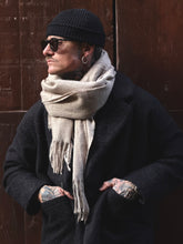 Carica l'immagine nel visualizzatore di Gallery, Sciarpa Bear MochaMousse

