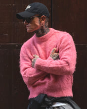 Carica l'immagine nel visualizzatore di Gallery, MAGLIONE BEAR CROPPED PINK
