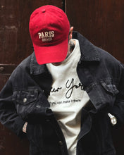 Carica l'immagine nel visualizzatore di Gallery, Hat Paris Red
