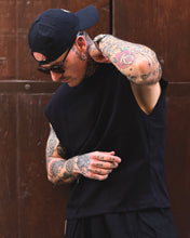 Carica l'immagine nel visualizzatore di Gallery, T-Shirt Smanicata Cropped Black
