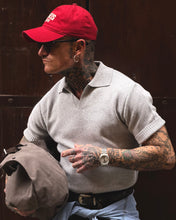 Carica l'immagine nel visualizzatore di Gallery, Polo Scollo a V Grey
