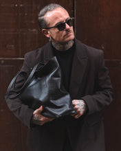 Carica l'immagine nel visualizzatore di Gallery, Shopper in Pelle Martellata Black
