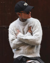 Carica l'immagine nel visualizzatore di Gallery, MAGLIONE BEAR CROPPED GHIACCIO
