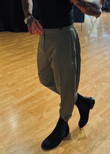 Carica l&#39;immagine nel visualizzatore di Gallery, Panta LooseFit DoppiaPence Verde Army
