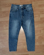 Carica l'immagine nel visualizzatore di Gallery, Jeans 2515 LooseFit Cropped Used
