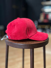 Carica l&#39;immagine nel visualizzatore di Gallery, Hat a Costine Rosso
