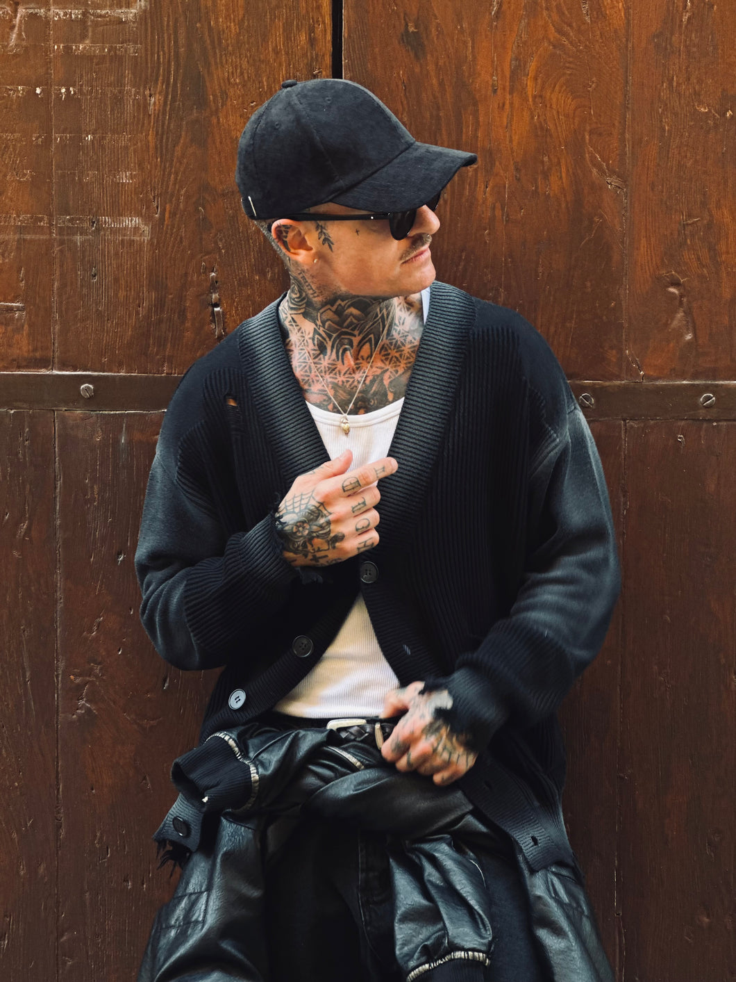 Cardigan Used Destroyed Black