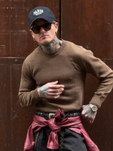 Carica l'immagine nel visualizzatore di Gallery, Maglioncino in Filo Cioccolato
