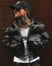 Carica l'immagine nel visualizzatore di Gallery, Bomber Twist SemiOverSize Cropped Black
