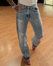 Carica l'immagine nel visualizzatore di Gallery, Jeans Flare Rotture&amp;Abrasioni

