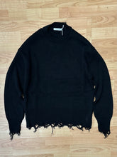 Carica l&#39;immagine nel visualizzatore di Gallery, Maglione MistoLana Destroyed Black
