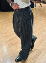 Carica l&#39;immagine nel visualizzatore di Gallery, Panta SuperLooseFit Gessato Black
