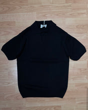 Carica l'immagine nel visualizzatore di Gallery, Polo Scollo a V Black
