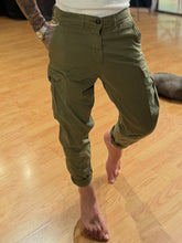 Carica l'immagine nel visualizzatore di Gallery, Cargo LooseFit Verde Army
