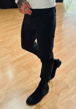 Carica l&#39;immagine nel visualizzatore di Gallery, Jeans StraightFit Black
