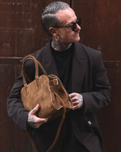 Carica l'immagine nel visualizzatore di Gallery, Bauletto in Suede Cioccolato
