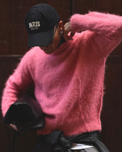 Carica l'immagine nel visualizzatore di Gallery, MAGLIONE BEAR CROPPED PINK
