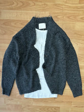 Carica l&#39;immagine nel visualizzatore di Gallery, Cardigan Bear Black
