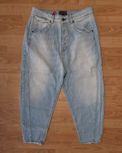 Carica l'immagine nel visualizzatore di Gallery, Jeans BarrelFit LightDenimUsed
