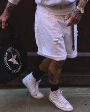 Carica l'immagine nel visualizzatore di Gallery, Bermuda BaggyFit Destroyed Off-White
