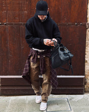 Carica l&#39;immagine nel visualizzatore di Gallery, Felpa BoxyFit Felpata Black
