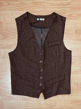 Carica l&#39;immagine nel visualizzatore di Gallery, Gilet Spigato Cioccolato
