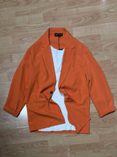 Carica l'immagine nel visualizzatore di Gallery, Blazer OverFit Due Bottoni Orange
