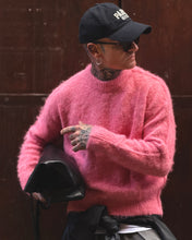 Carica l'immagine nel visualizzatore di Gallery, MAGLIONE BEAR CROPPED PINK
