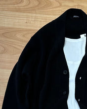 Carica l&#39;immagine nel visualizzatore di Gallery, Cardigan Cropped Black
