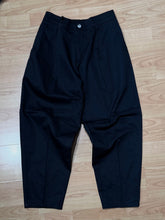 Carica l'immagine nel visualizzatore di Gallery, PANTA STRUTTURATO BAGGYFIT DARKBLUE
