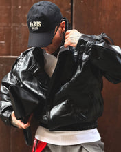 Carica l'immagine nel visualizzatore di Gallery, CHIODO CROPPED DOPPIOPETTO OVERSIZE MARTELLATO BLACK
