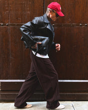 Carica l'immagine nel visualizzatore di Gallery, PANTALACCIO JAPAN PENCE SUPERLOOSEFIT A COSTINE CIOCCOLATO
