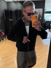 Carica l'immagine nel visualizzatore di Gallery, Cardigan Zip SemiOverSize Cropped Black
