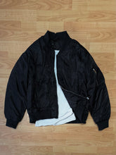 Carica l'immagine nel visualizzatore di Gallery, Bomber Anni ‘90 Cropped Black
