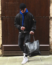 Carica l'immagine nel visualizzatore di Gallery, Bomber Anni ‘90 Cropped Black
